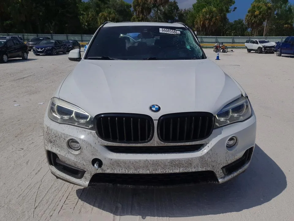5UXKR0C5XJ0X93359 — 2018 BMW X5 photo 5