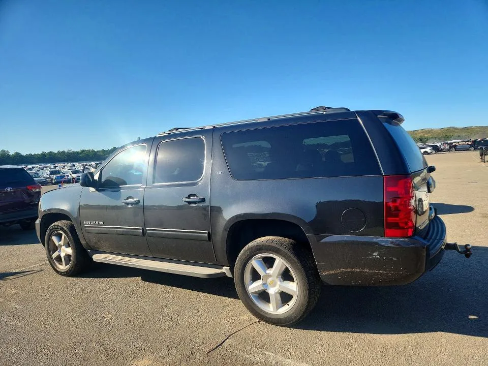 1GNSKJE73DR298566 — 2013 CHEVROLET SUBURBAN photo 2