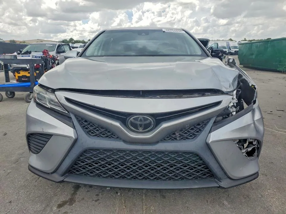 4T1B11HKXKU226152 — 2019 TOYOTA CAMRY photo 5
