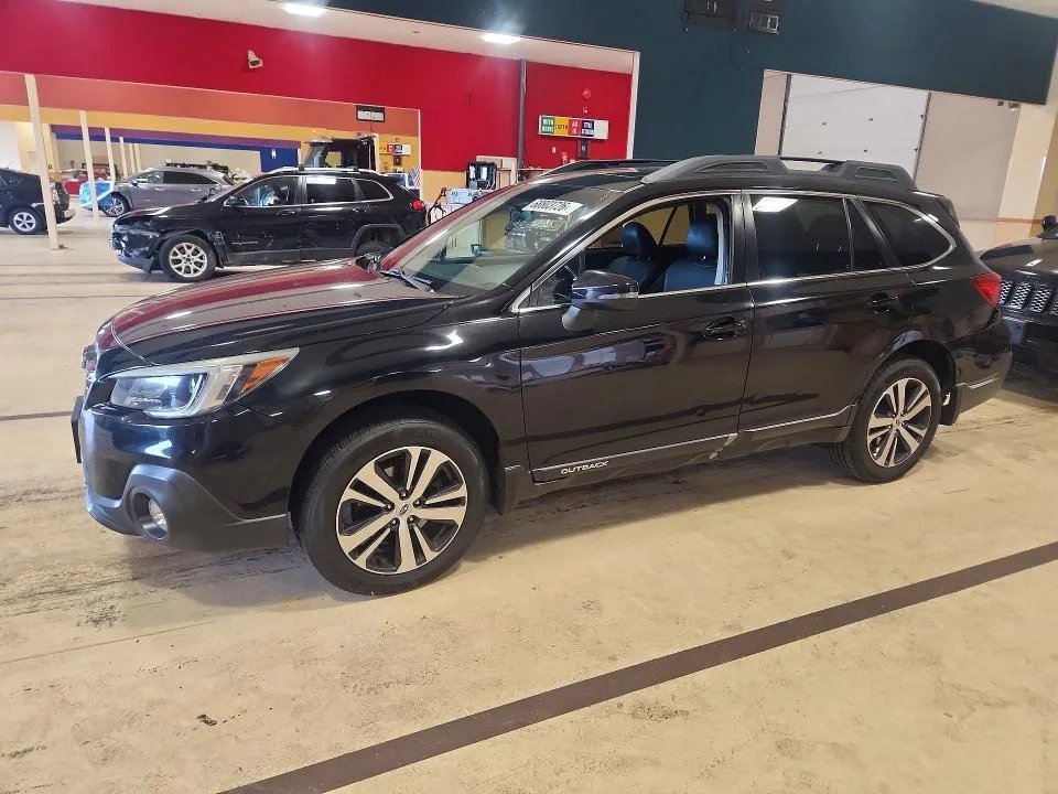 4S4BSAKC5J3295334 — 2018 SUBARU OUTBACK photo 1