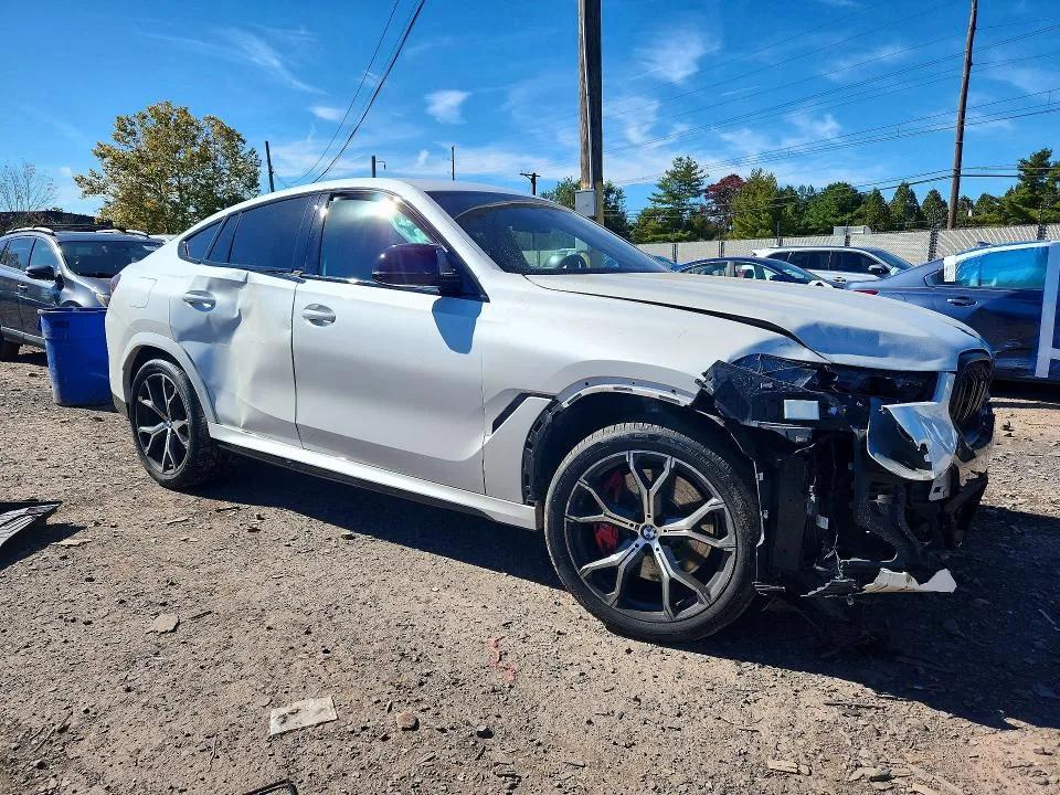 5UX43EX00R9V32223 — 2024 BMW X6 photo 4