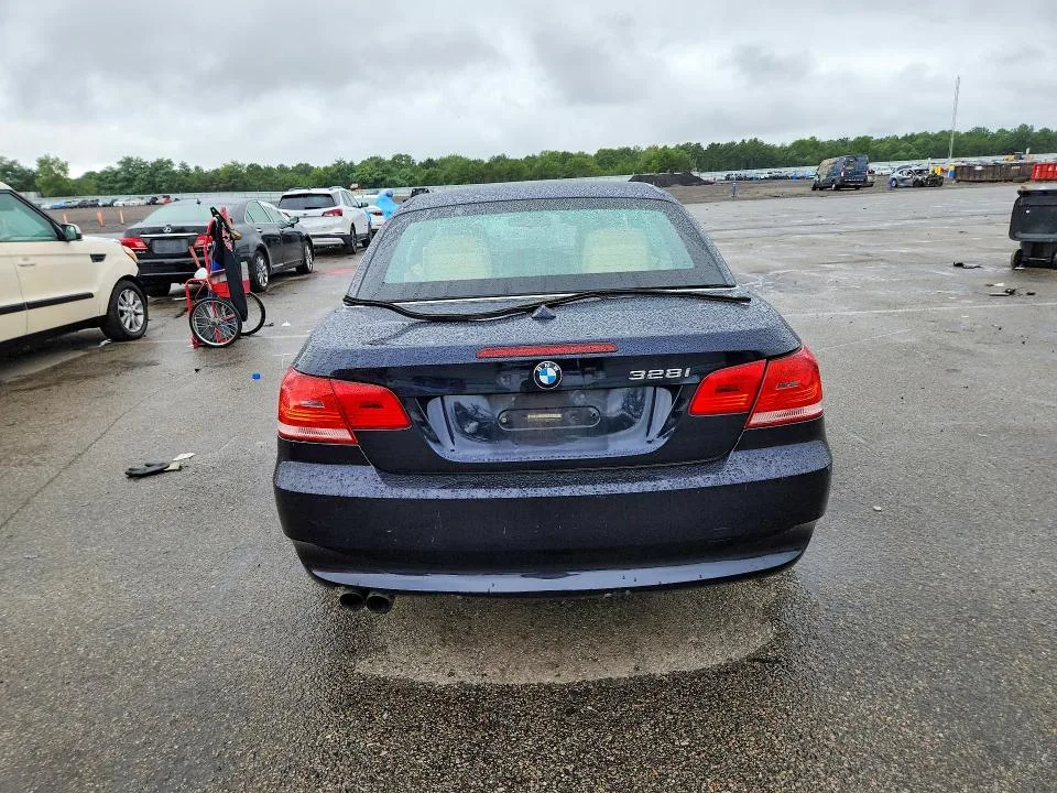 WBAWR3C59AP463429 — 2010 BMW 328 photo 6