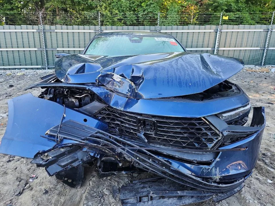 1HGCY2F6XRA033092 — 2024 HONDA ACCORD photo 5