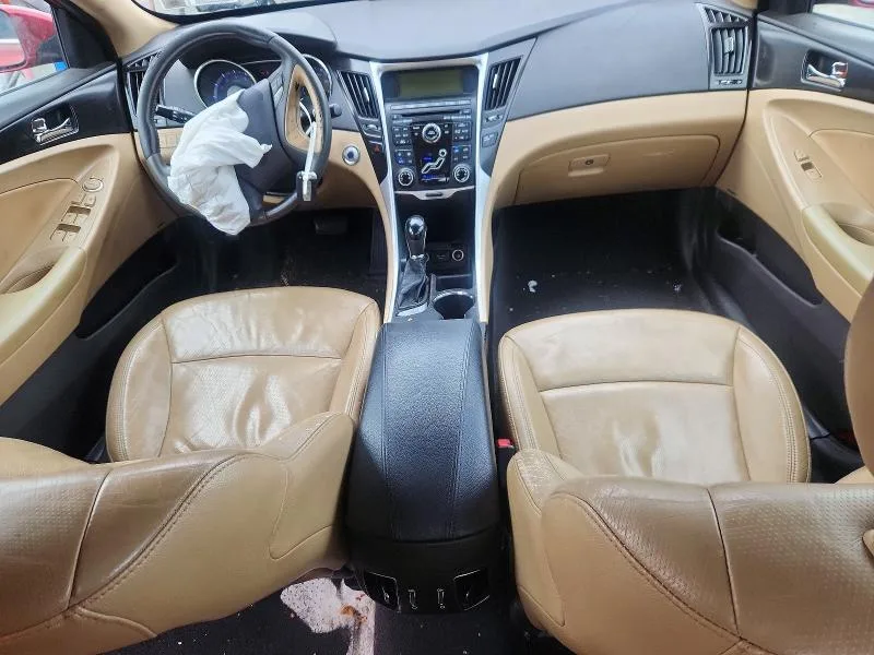 5NPEC4AC9BH280956 — 2011 HYUNDAI SONATA photo 8