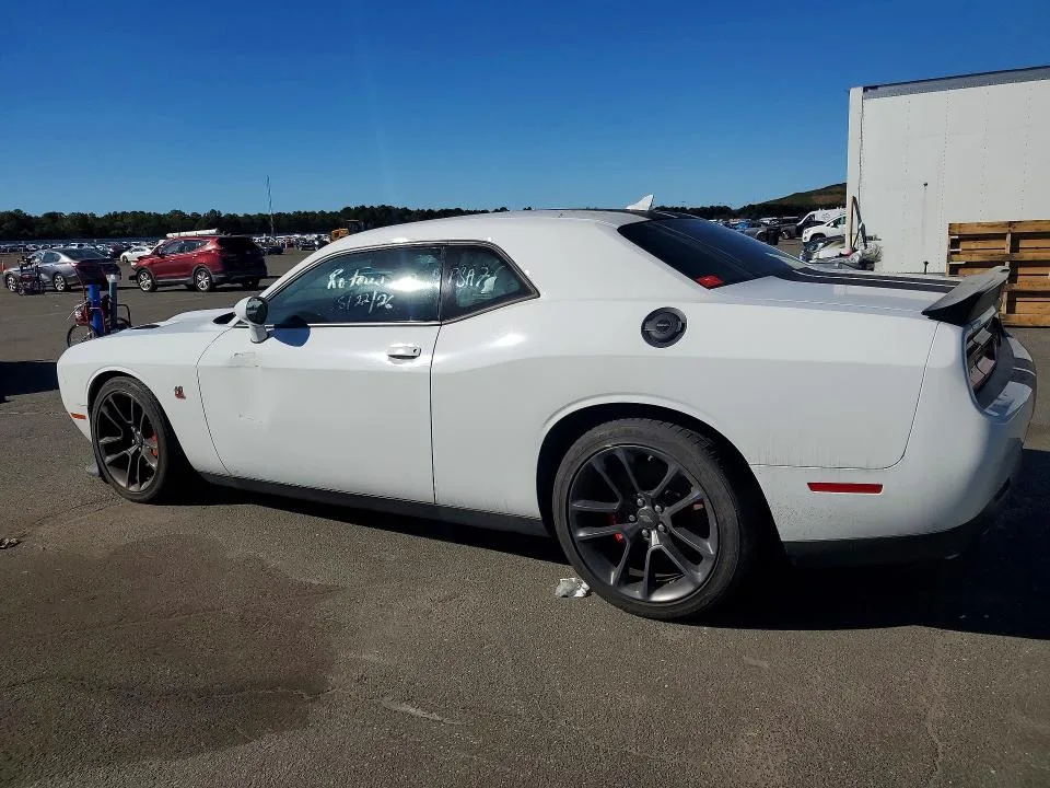 2C3CDZFJ9MH627887 — 2021 DODGE CHALLENGER photo 2