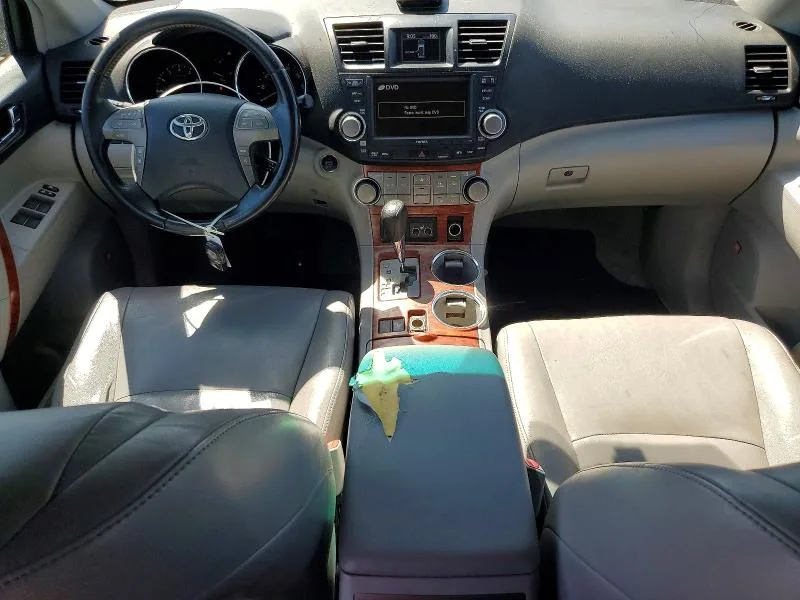 5TDYK3EH1AS013013 — 2010 TOYOTA HIGHLANDER photo 8