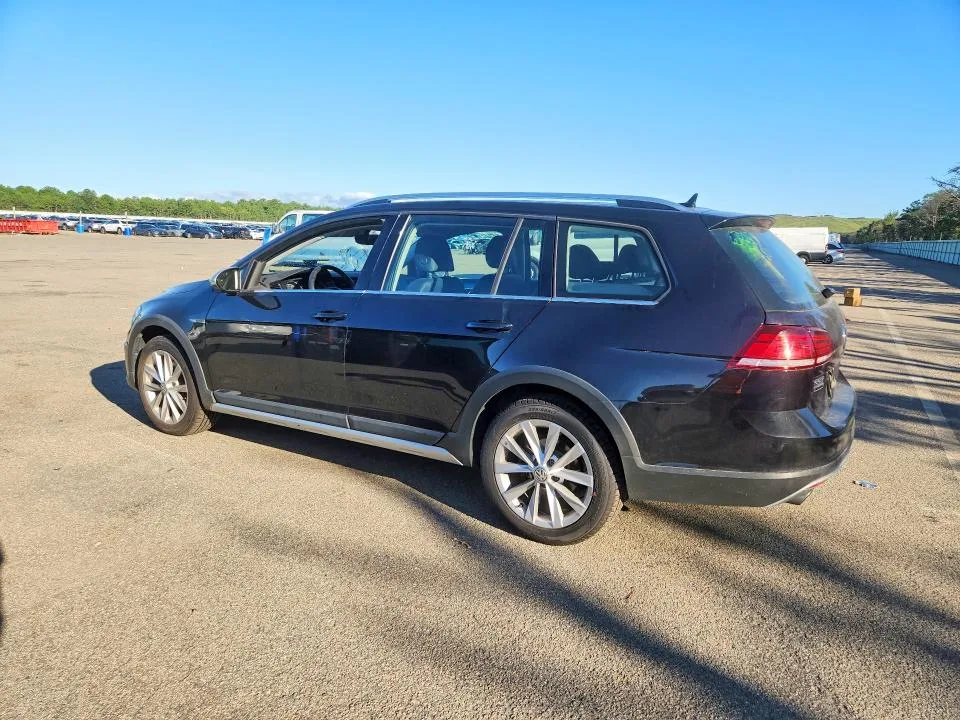 3VWH17AU5KM517284 — 2019 VOLKSWAGEN GOLF ALLTRACK photo 2