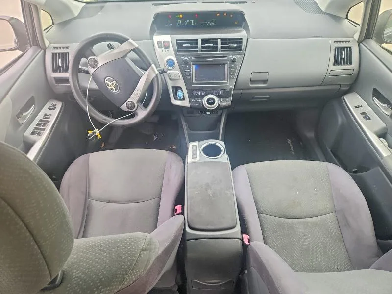 JTDZN3EUXE3360517 — 2014 TOYOTA PRIUS V photo 8