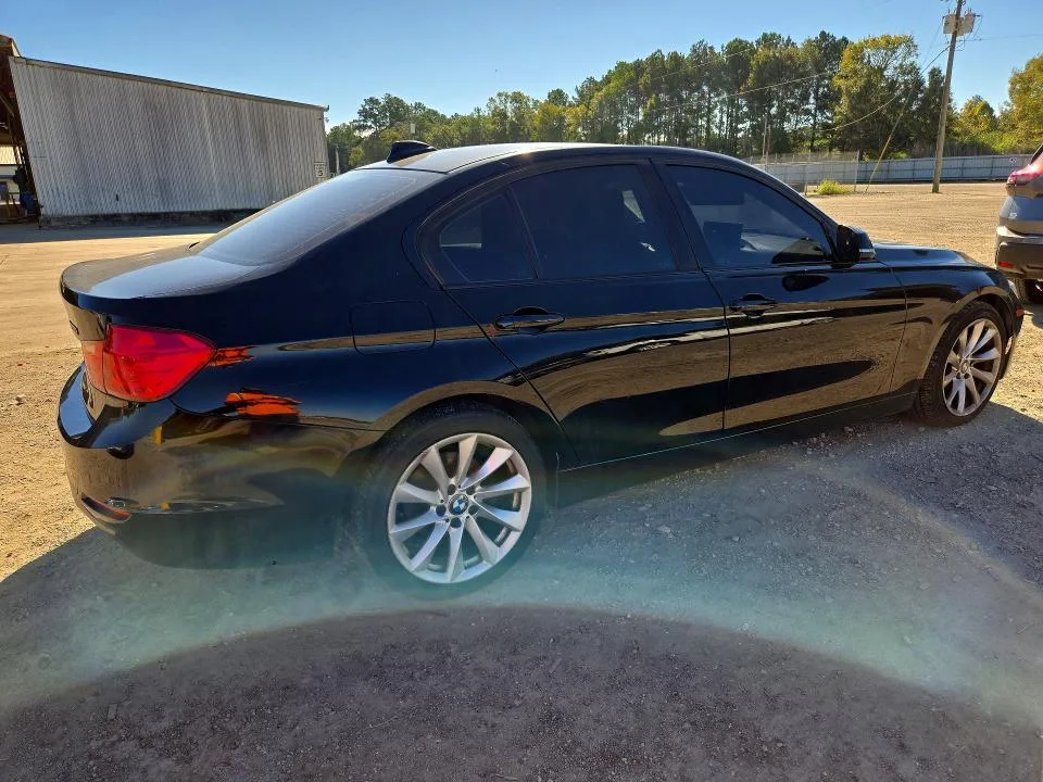 WBA3B1G57FNT63760 — 2015 BMW 320 photo 3