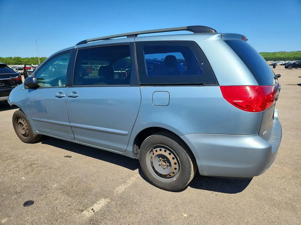 5TDZK23C97S065942 — 2007 TOYOTA SIENNA photo 2