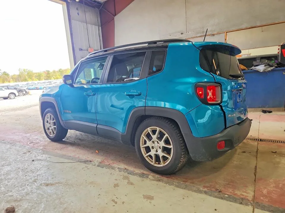 ZACNJDD12MPM45219 — 2021 JEEP RENEGADE photo 2