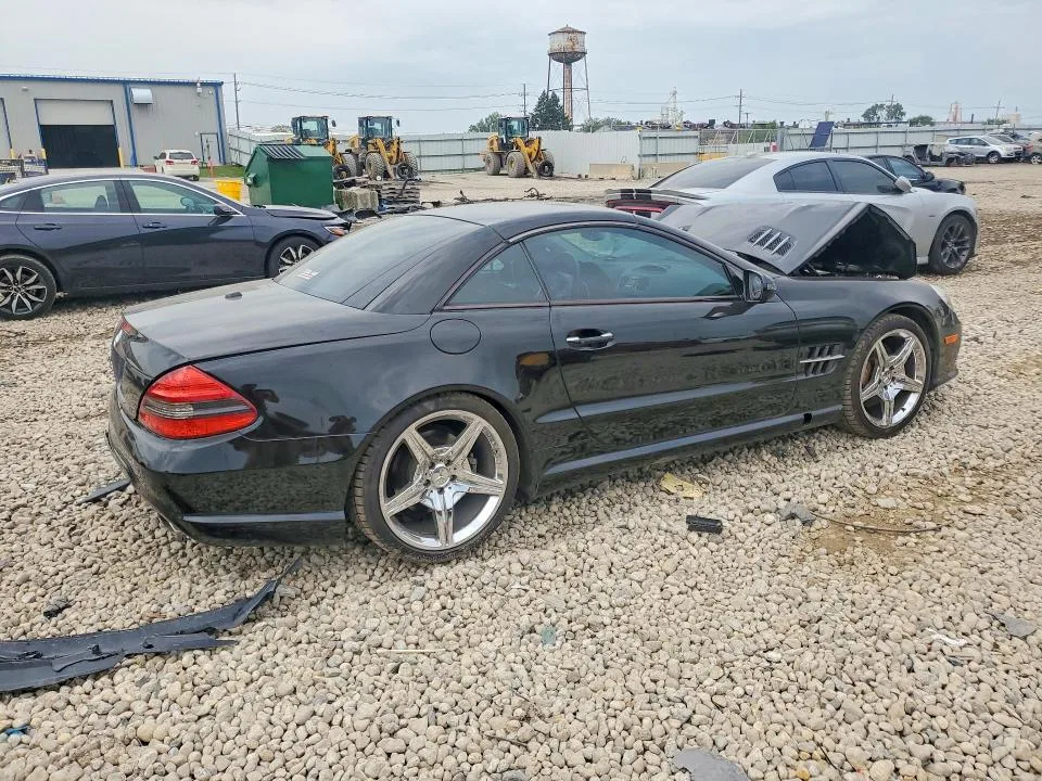 WDBSK7BA6BF161534 — 2011 MERCEDES-BENZ SL photo 3
