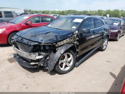 WDCTG4EB3LU027131 — 2020 MERCEDES-BENZ GLA 250 photo 2