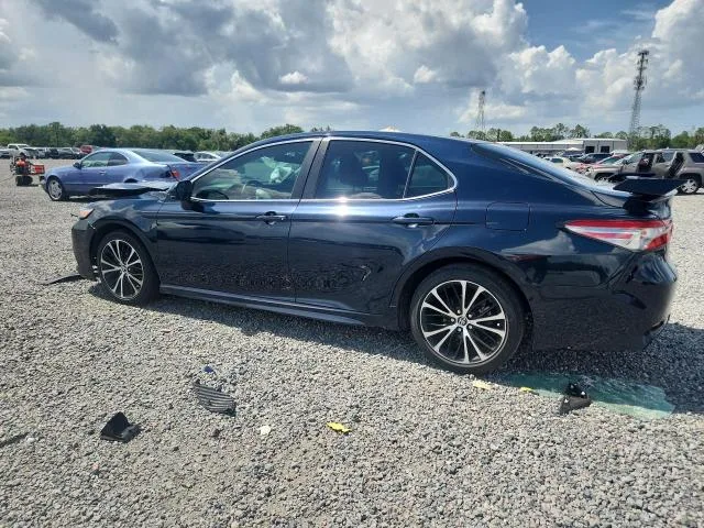 4T1B11HK8JU652338 — 2018 TOYOTA CAMRY photo 2