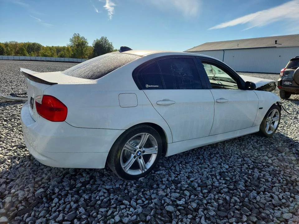 WBAVC93578K041750 — 2008 BMW 328 photo 3