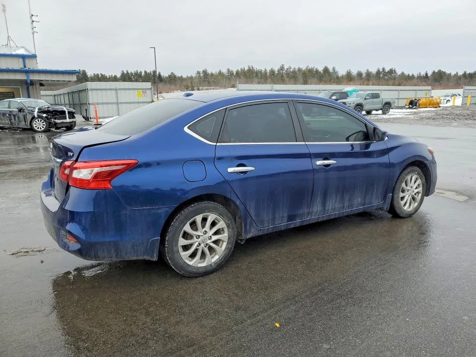 3N1AB7AP4JY338966 — 2018 NISSAN SENTRA photo 3