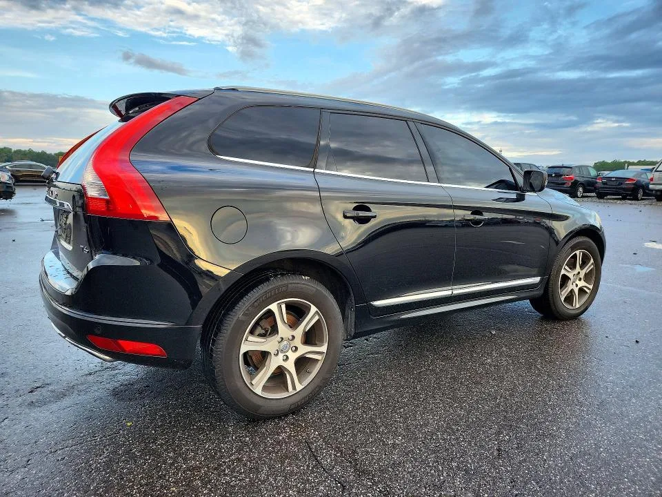 YV449MDK2F2649237 — 2015 VOLVO XC60 photo 3