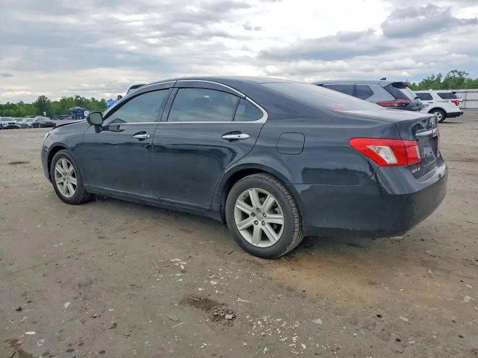 JTHBJ46G482191602 — 2008 LEXUS ES photo 2