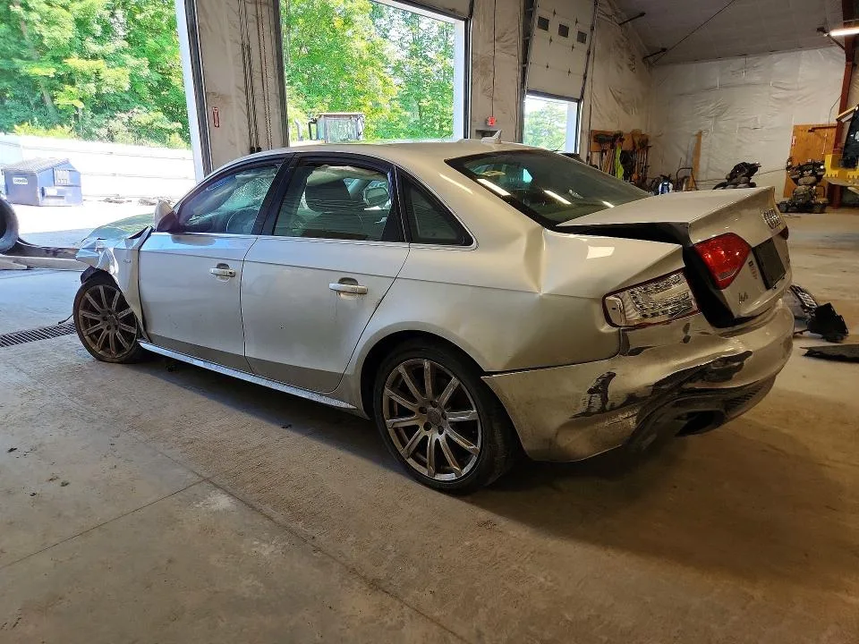 WAUHFAFL7CN017634 — 2012 AUDI A4 photo 2