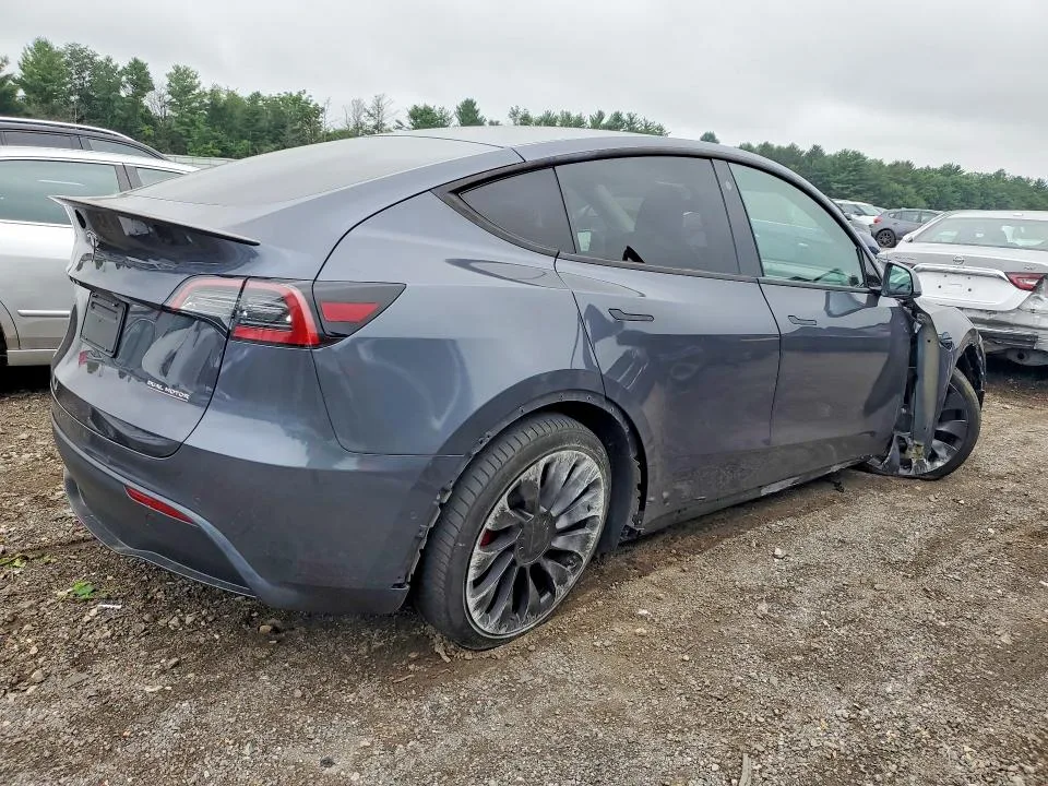 5YJYGDEF1MF189347 — 2021 TESLA MODEL Y photo 3
