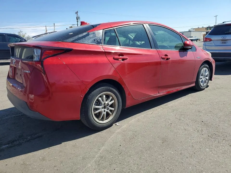 JTDKARFU0K3083354 — 2019 TOYOTA PRIUS photo 3