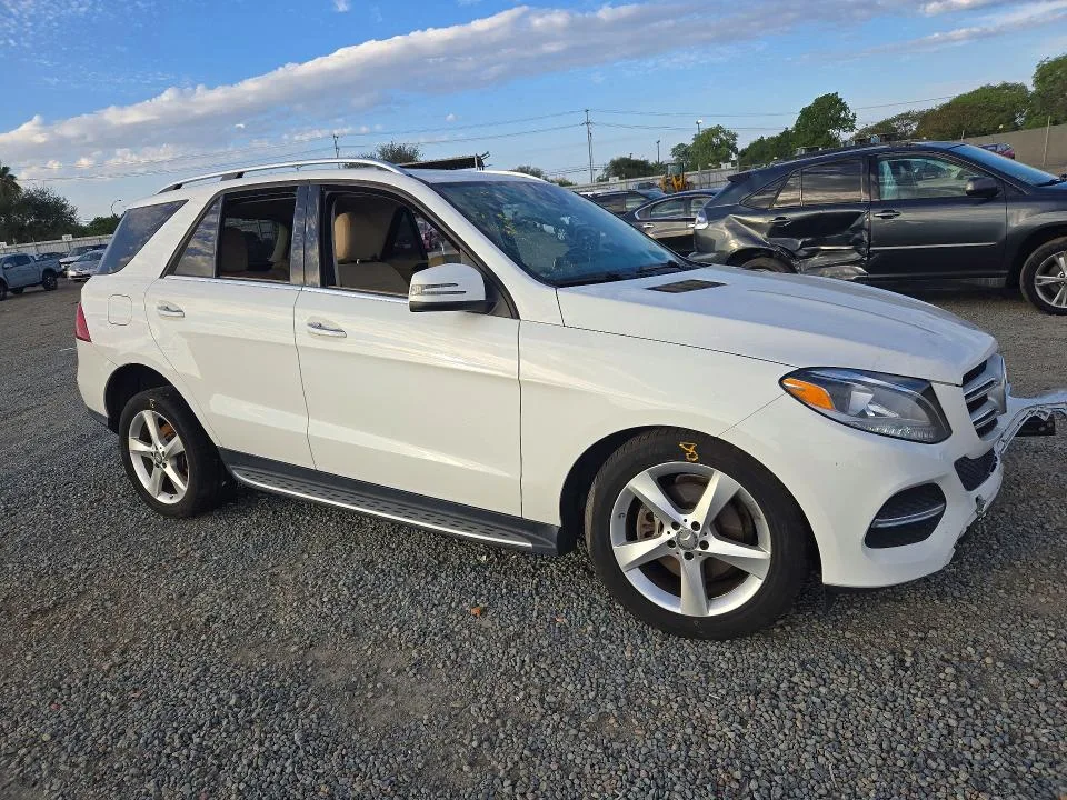 4JGDA5HB7GA672221 — 2016 MERCEDES-BENZ GLE photo 4