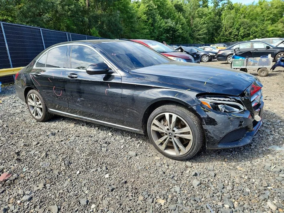 55SWF4KB7HU216454 — 2017 MERCEDES-BENZ C photo 4