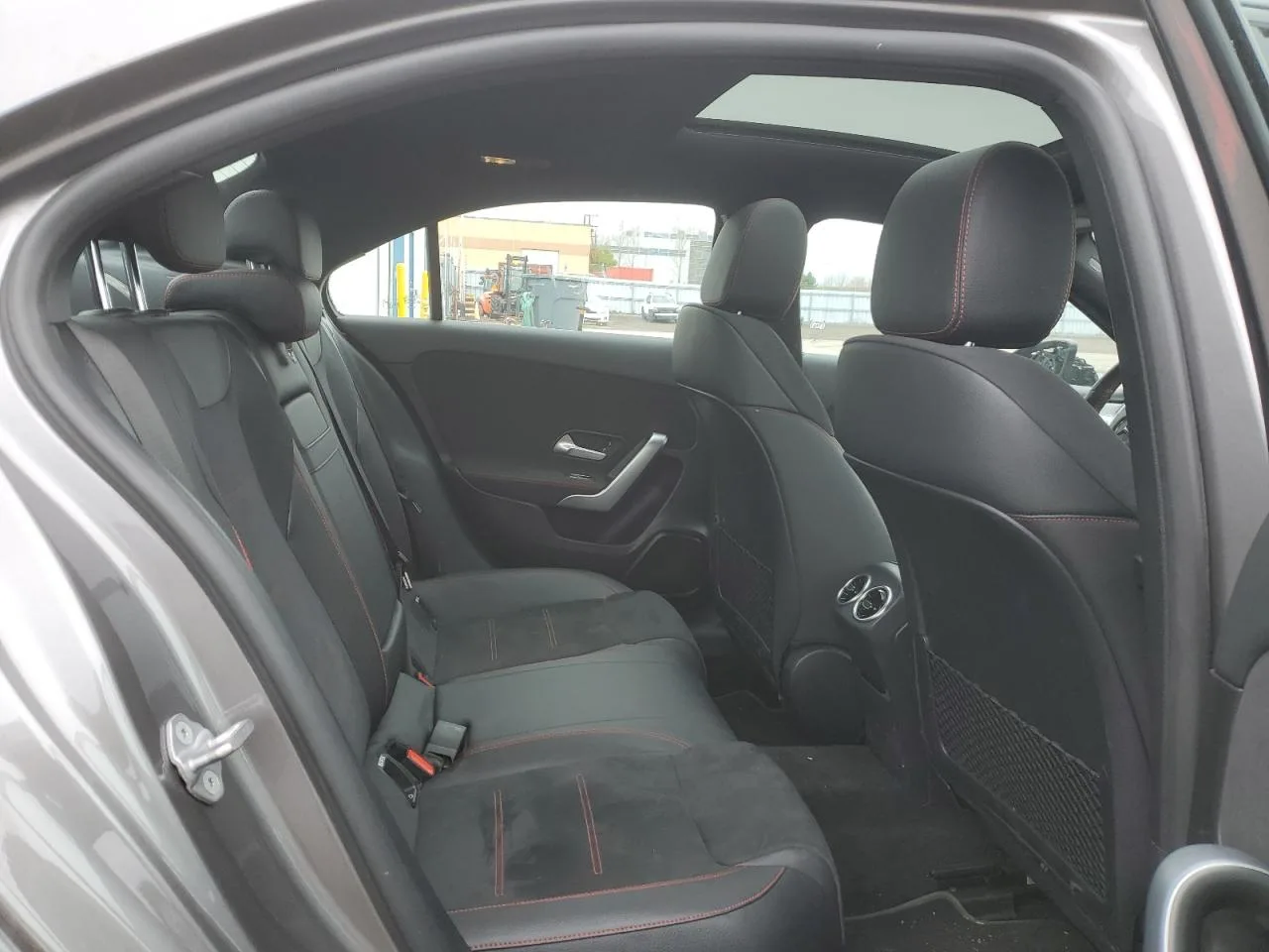 W1K3G4FB5LW046925 — 2020 MERCEDES-BENZ A-Class photo 11