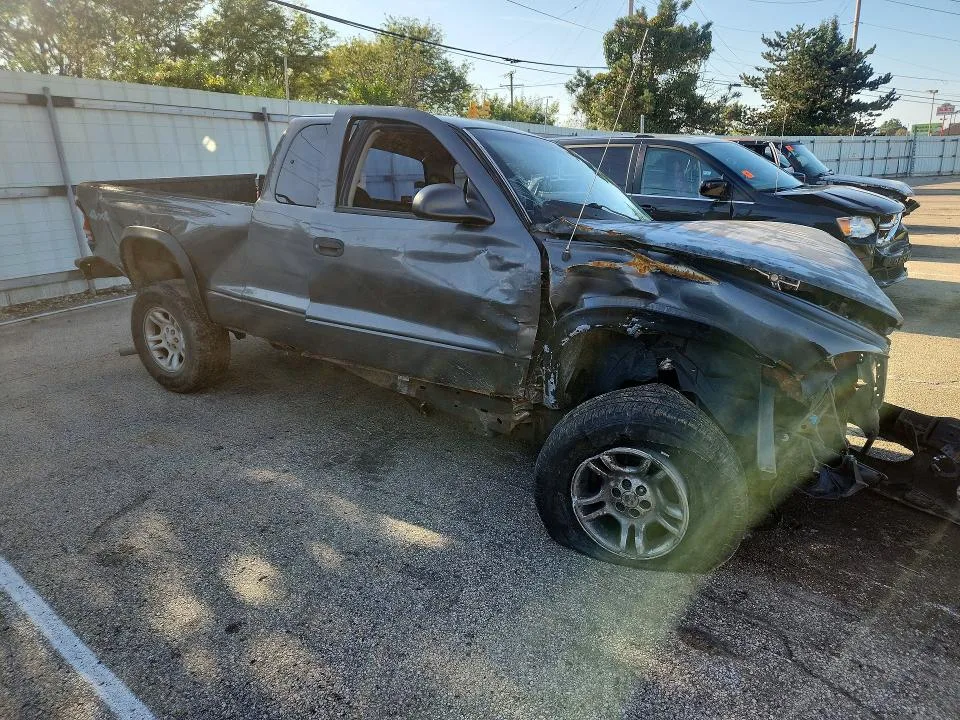 1D7HG12K14S662768 — 2004 DODGE DAKOTA photo 4