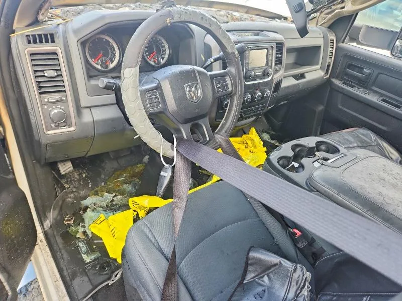 3C6UR5CJ9GG161811 — 2016 RAM 2500 photo 8