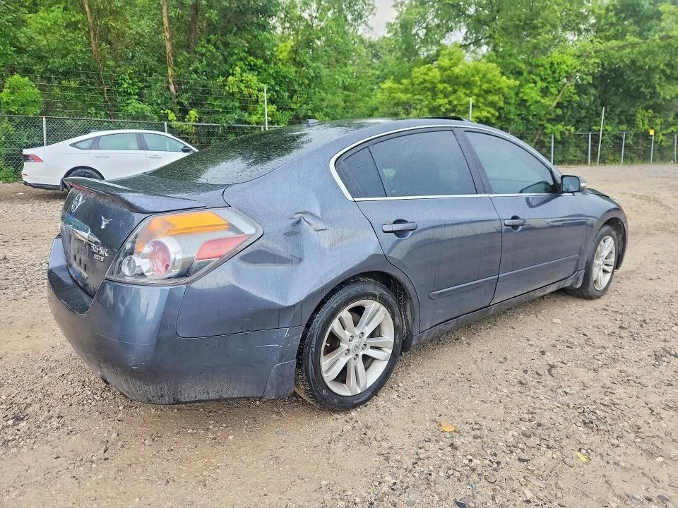 1N4BL2AP5BN484427 — 2011 NISSAN ALTIMA photo 3