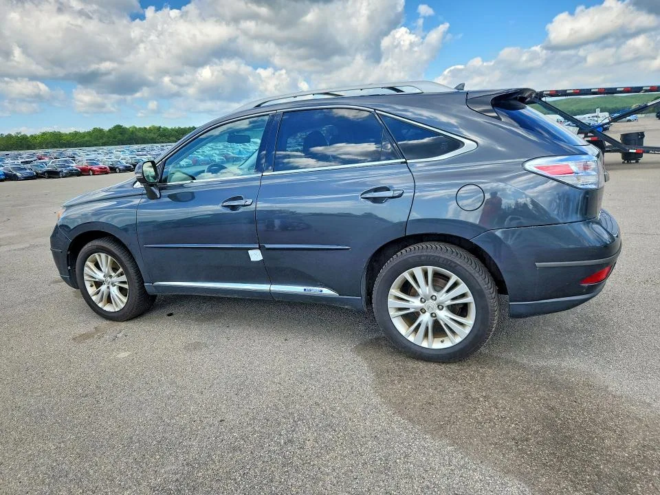 JTJBC1BA8A2004988 — 2010 LEXUS RX photo 2
