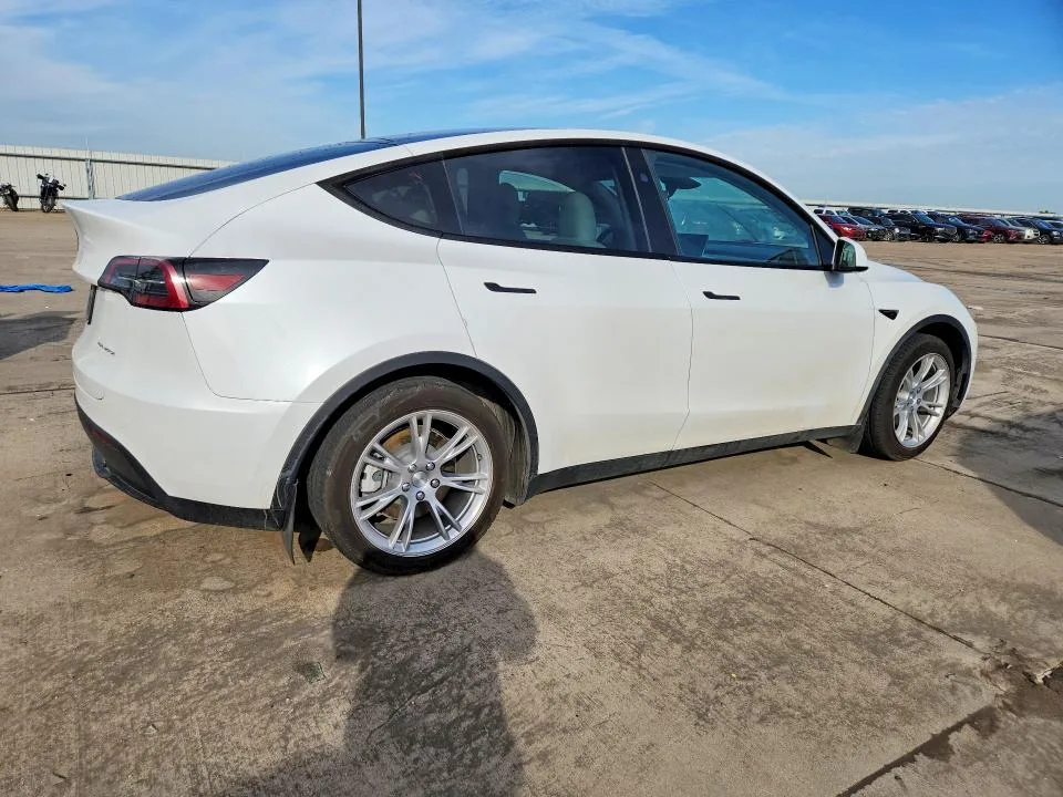 7SAYGDEE1PF871692 — 2023 TESLA MODEL Y photo 3