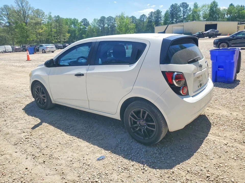 1G1JC6SH2C4226287 — 2012 CHEVROLET SONIC photo 2