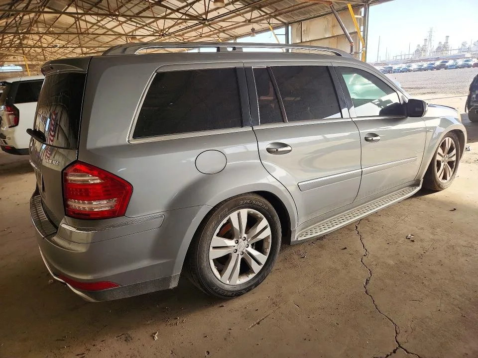 4JGBF2FEXAA573114 — 2010 MERCEDES-BENZ GL photo 3