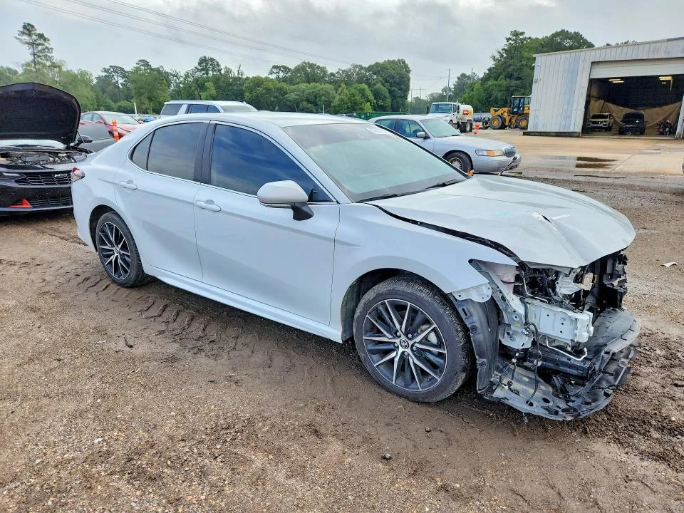 4T1G11AKXRU236979 — 2024 TOYOTA CAMRY photo 4