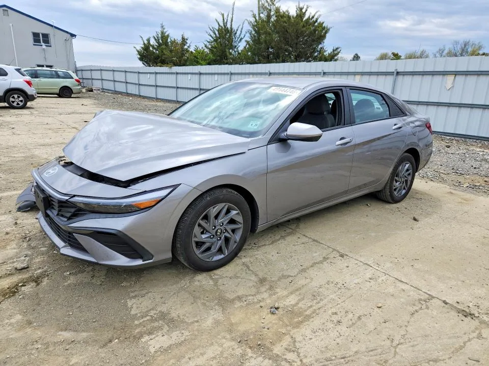 KMHLM4DG3RU783963 — 2024 HYUNDAI ELANTRA