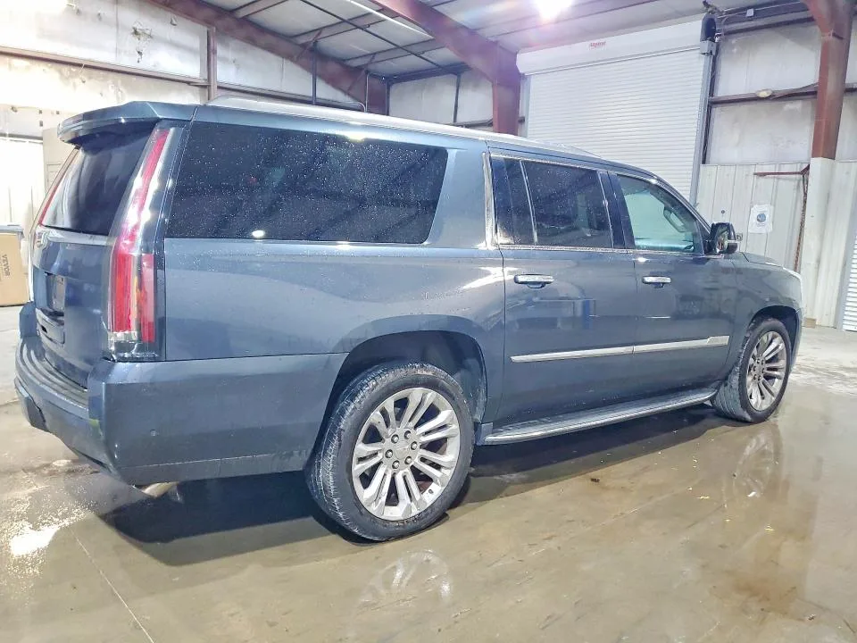 1GYS4JKJ0KR274655 — 2019 CADILLAC ESCALADE photo 3