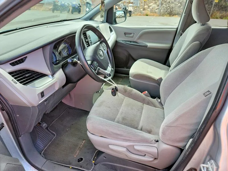 5TDZZ3DC2LS054789 — 2020 TOYOTA SIENNA photo 7