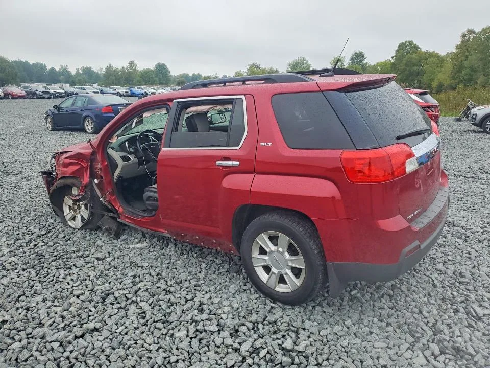 2GKFLVEK3D6127304 — 2013 GMC TERRAIN photo 2