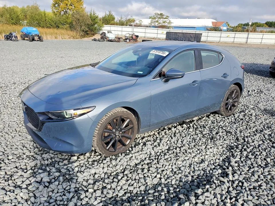 JM1BPBNM4L1174132 — 2020 MAZDA 3