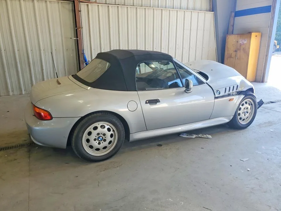 WBACH72090LD12912 — 1999 BMW Z3 photo 3