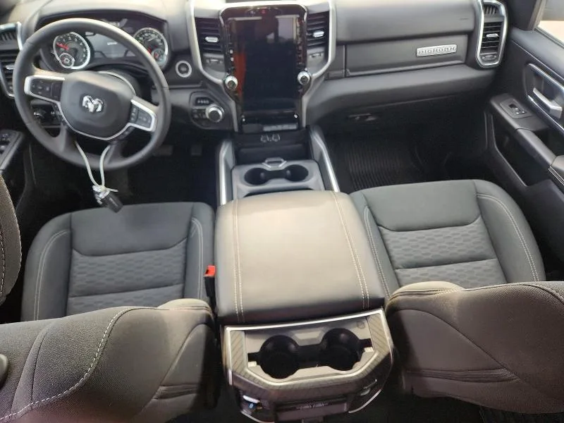 1C6SRFFP7SN656828 — 2025 RAM 1500 photo 8