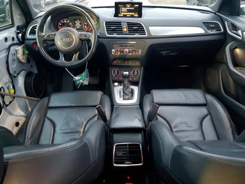 WA1HCCFSXJR020218 — 2018 AUDI Q3 photo 8