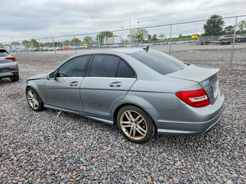 WDDGF8AB9DR243759 — 2013 MERCEDES-BENZ C photo 2