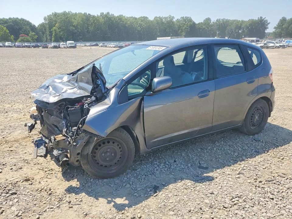JHMGE8H31DC030172 — 2013 HONDA FIT photo 1