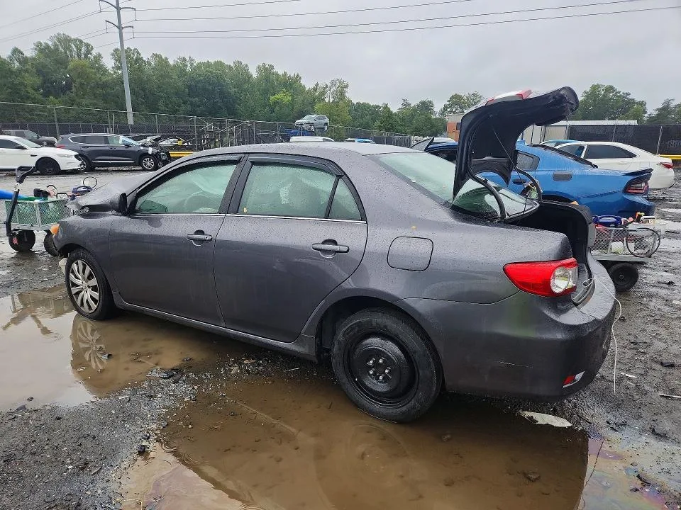 JTDBU4EE4DJ120148 — 2013 TOYOTA COROLLA photo 2