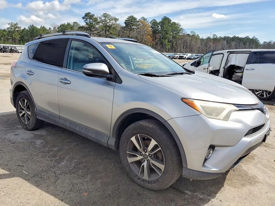 2T3RFREV3GW515241 — 2016 TOYOTA RAV4 photo 4