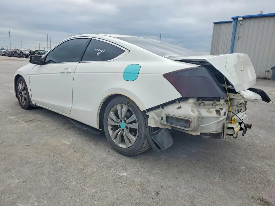 1HGCS12359A001058 — 2009 HONDA ACCORD photo 2