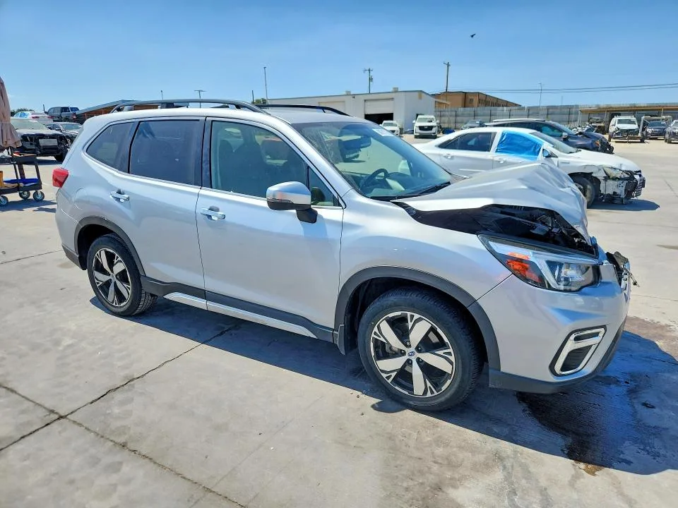 JF2SKAWC0KH445578 — 2019 SUBARU FORESTER photo 4